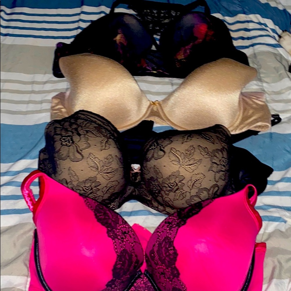 Cacique 46C bra bundle.